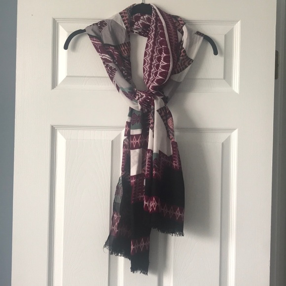 Scarf - Picture 3 of 6